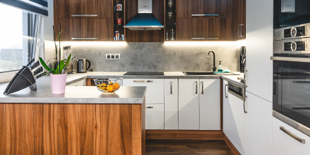 vyladění interiéru pro dřevostavbu na klíč interiér kuchyně v dřevostavbě